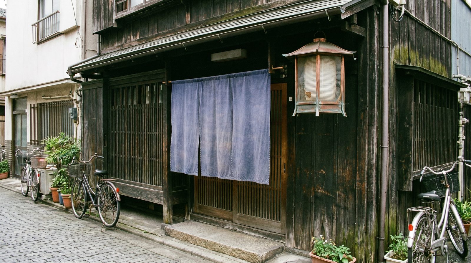 Exterior of a traditional old Tokyo unagi specialty restaurant