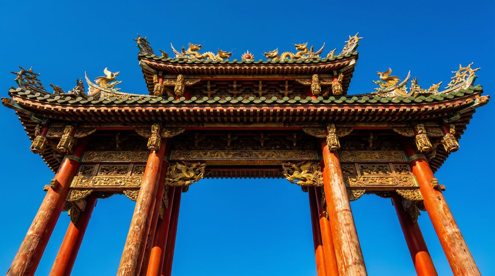 Ornate Chinese paifang gate at the entrance to Yokohama Chinatown