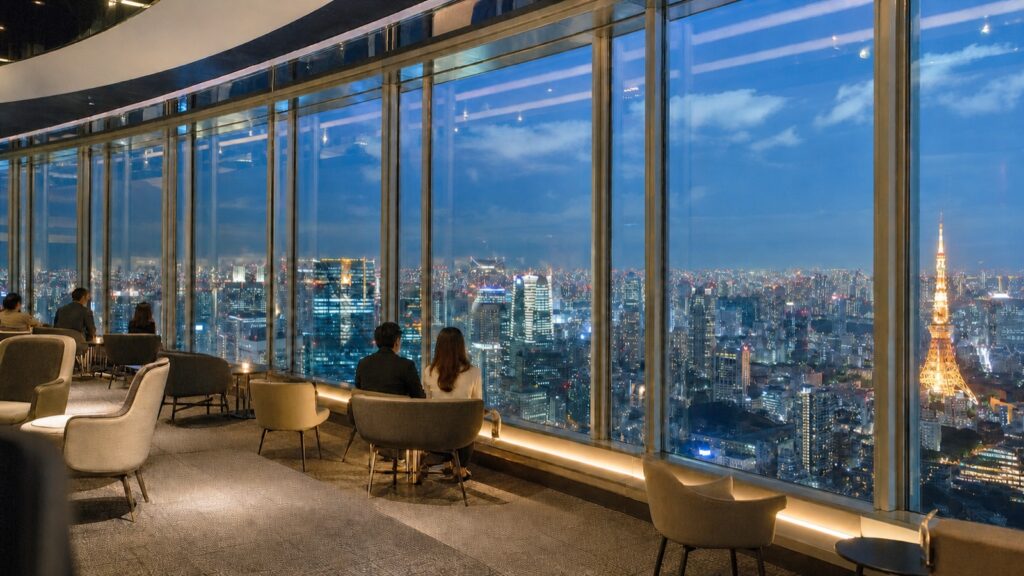 Free indoor sky lounge with a Tokyo night view